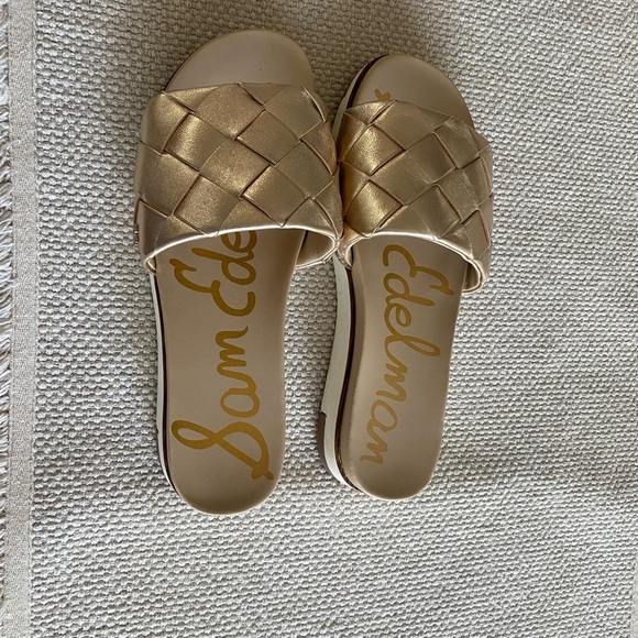 Sam Edelman Women's Adaley Slip On Gold Woven Sandals, 1” White Platform, Size 9 - Picture 2 of 6